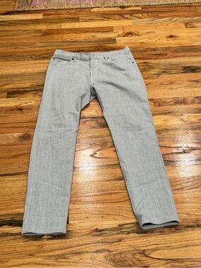 Slim Straight Men's Jeans in Light Gray